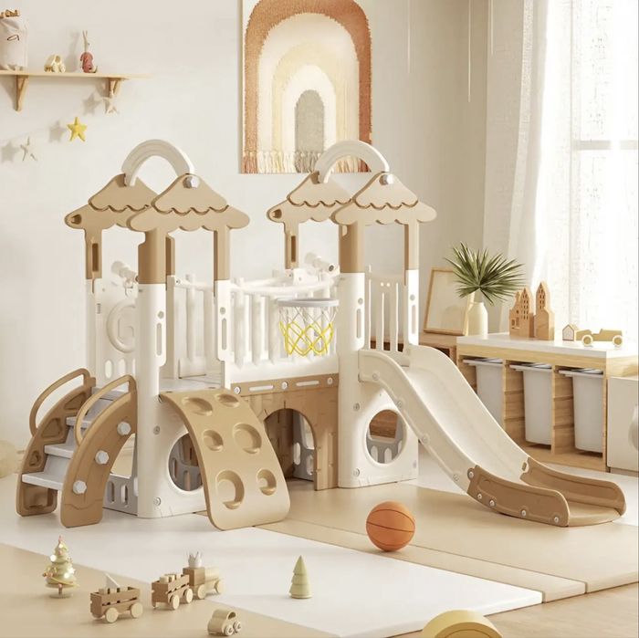 Детская площадка. Детский городок. Детская горка.