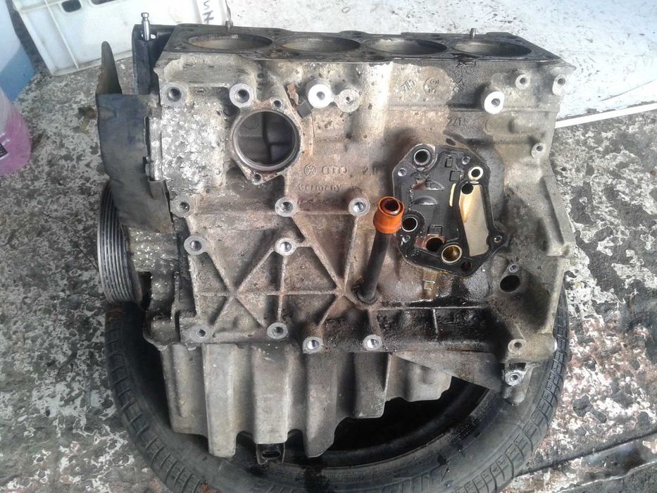 AUDI A4 B6 B7 2.0 ALT Dół Silnika VW Passat B5 FL Lift 130KM Blok Wał