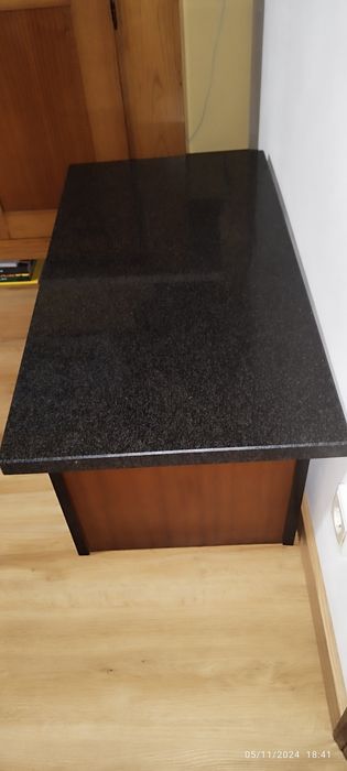 Mesa de centro  em excelente estado.