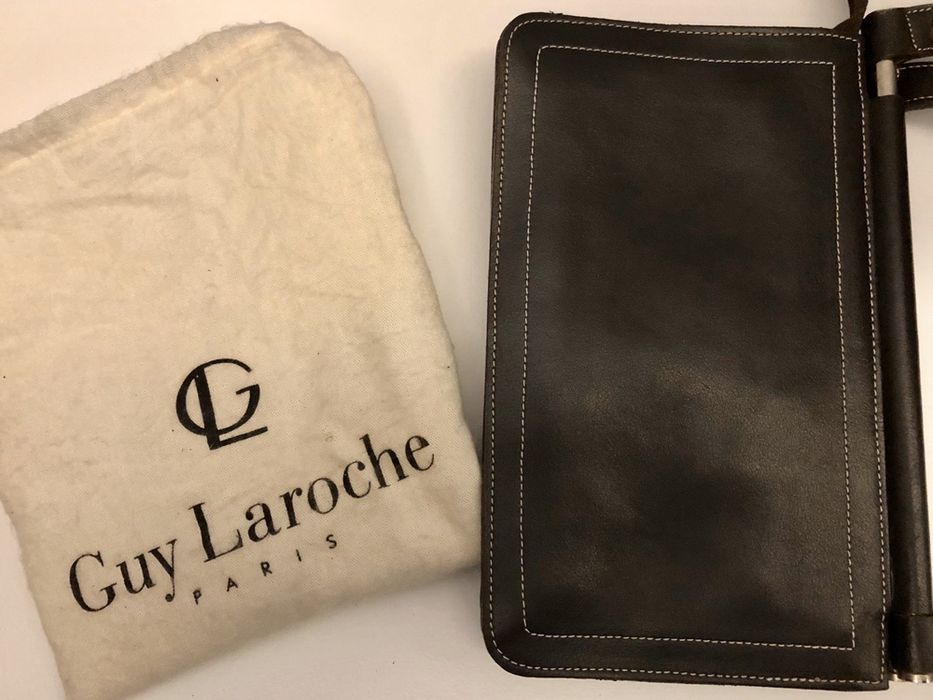 Carteira Guy Laroche