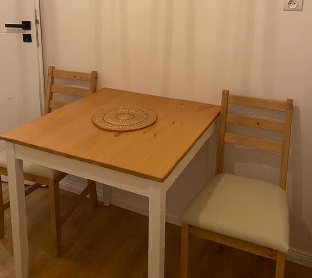 Stół IKEA LERHAMN + 2 krzesła – drewno, stan bardzo dobry
