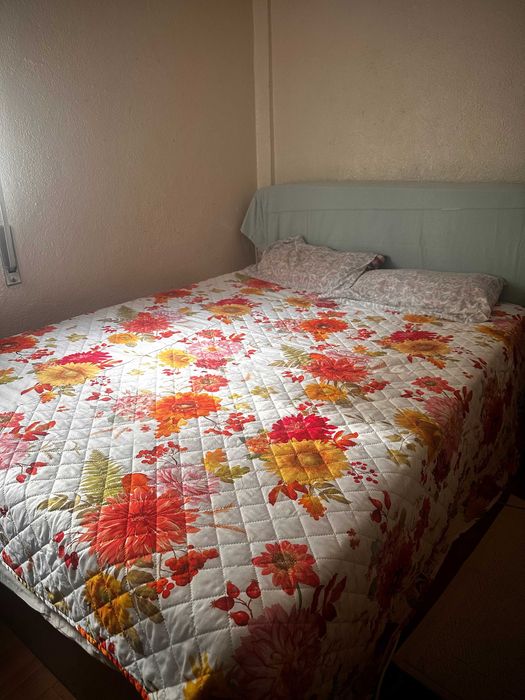 Sommier/Cama de casal com arrumação 140x190 (estrado e colchão inc.)