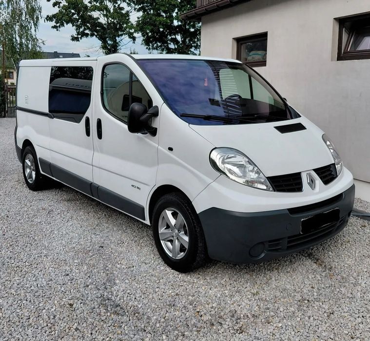 Renault Trafic long, drzwi przesuwane z obu stron