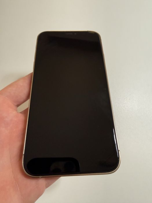 Sprzedam iPhone XR 64 GB w obudowie iPhone 16 Pro