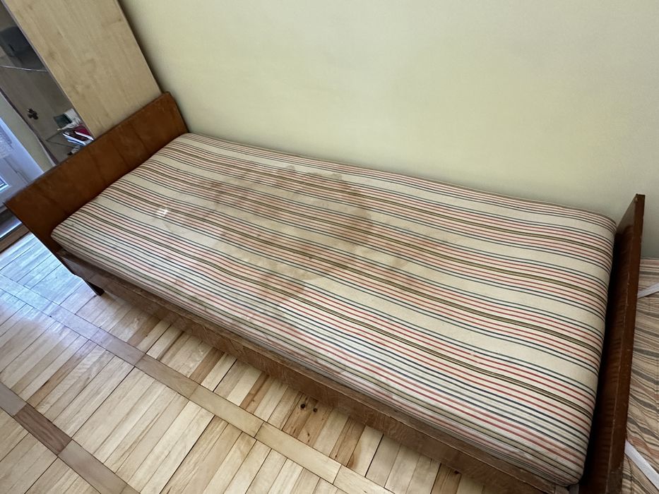 Ліжко односпальне