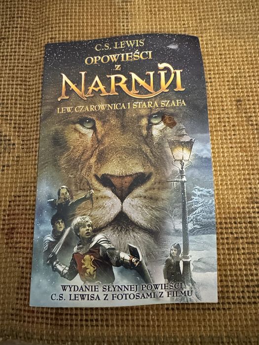 Książka opowiesci z Narnii