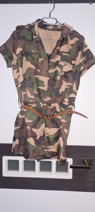 Wojskowy kostium damski Moro M-L BDB