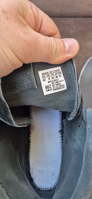 Adidas  кросівки взуття