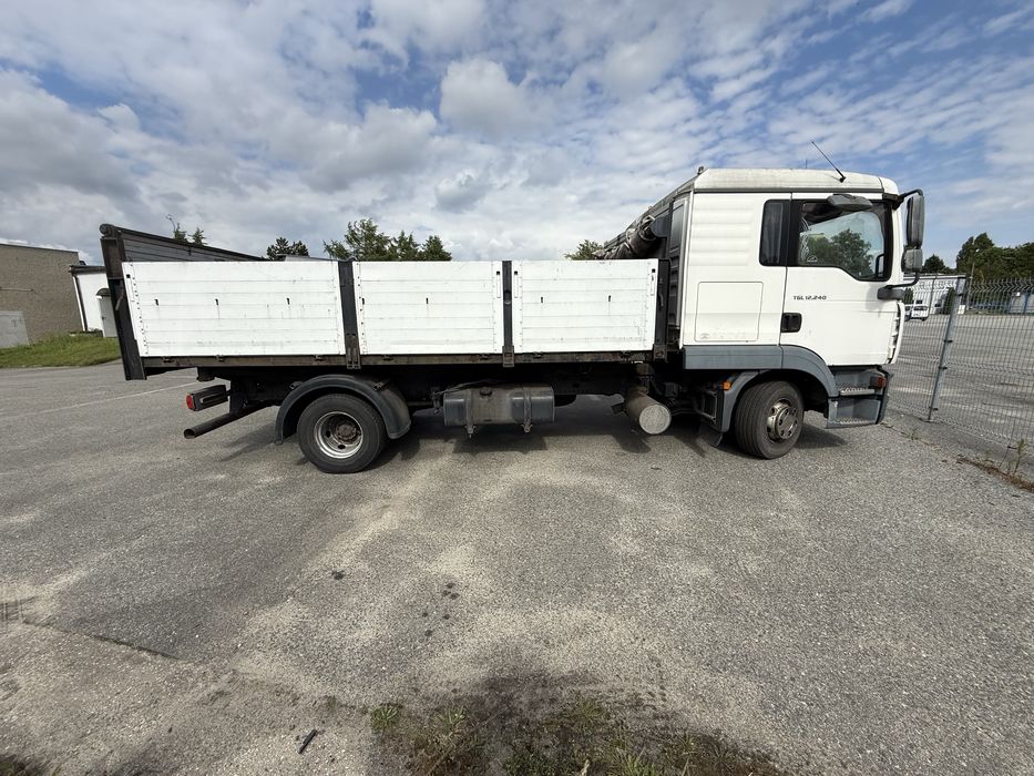 Usługi transportowe wywrotka pomoc drogowa przeprowadzki