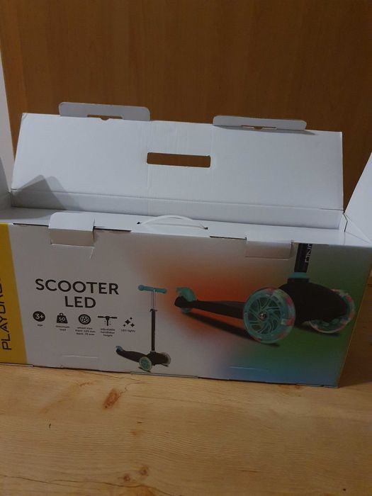 Hulajnoga Scooter led trójkołowa