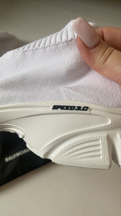 Balenciaga nowe kwrton 41 unisex