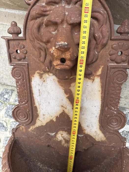 Stary zeliwny solidny zlew ogrodowy nascienny