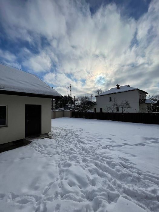 Оренда нового будинку спарки з окремим входом в Брюховичах