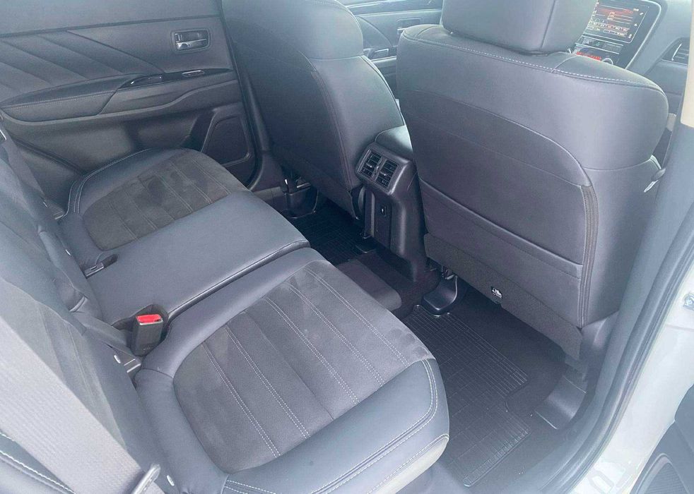 Mitsubishi Outlander, 2.4 l. Plug-in 2019