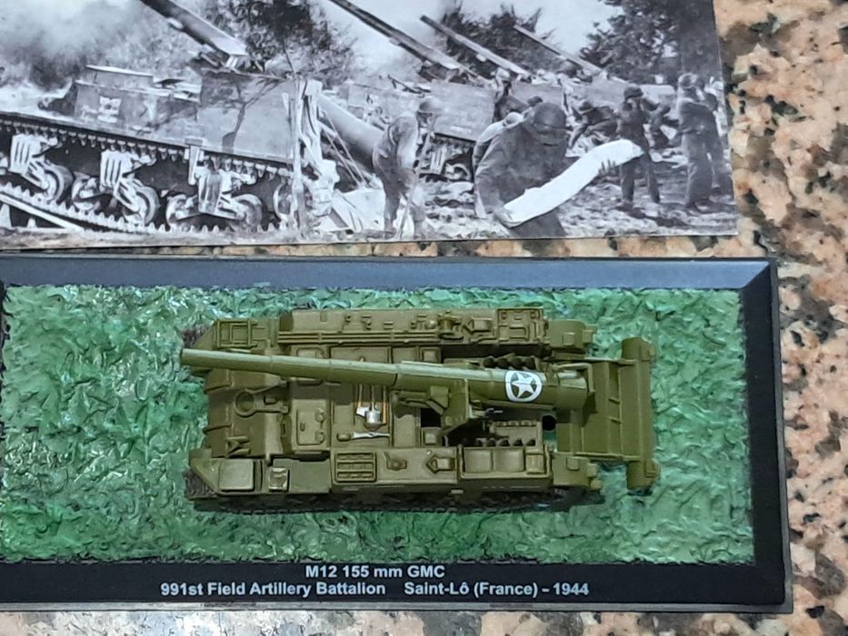 Carro blindado militar m12