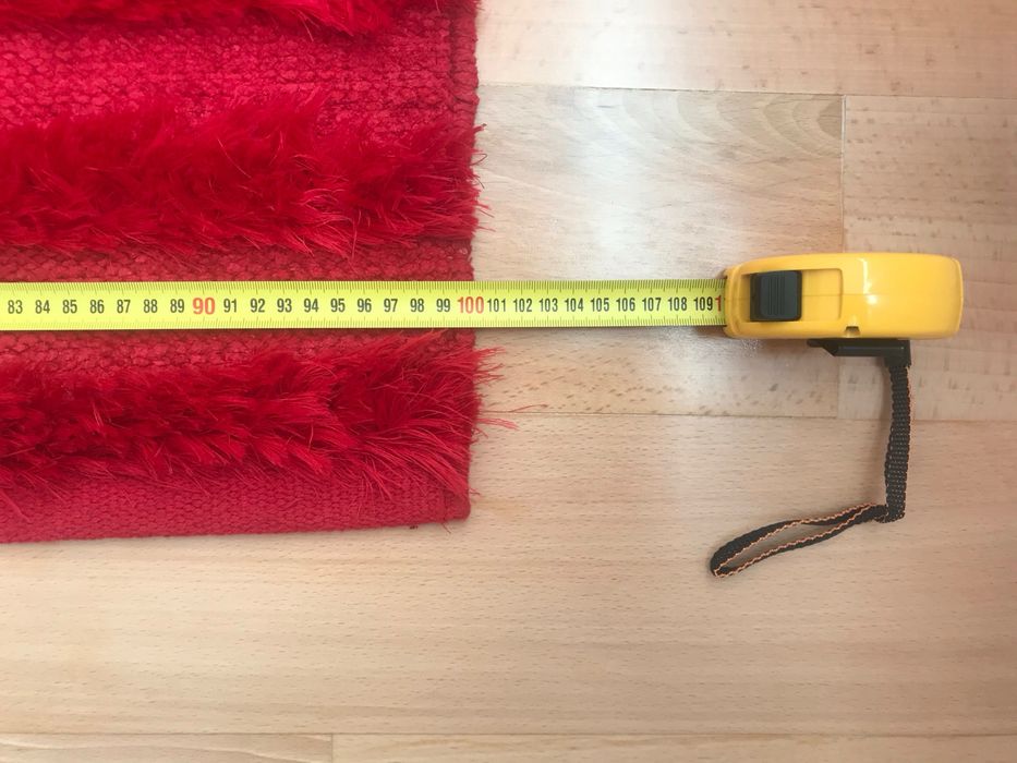 Tapete de riscas vermelho