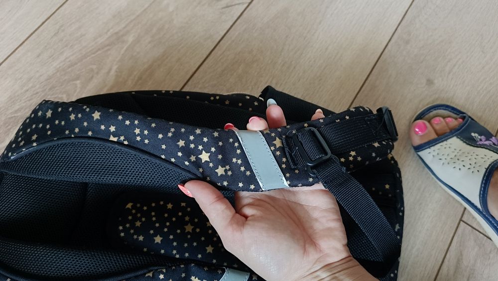 Plecak szkolny trzykomorowy head czarny z gwiazdkami jak nowy