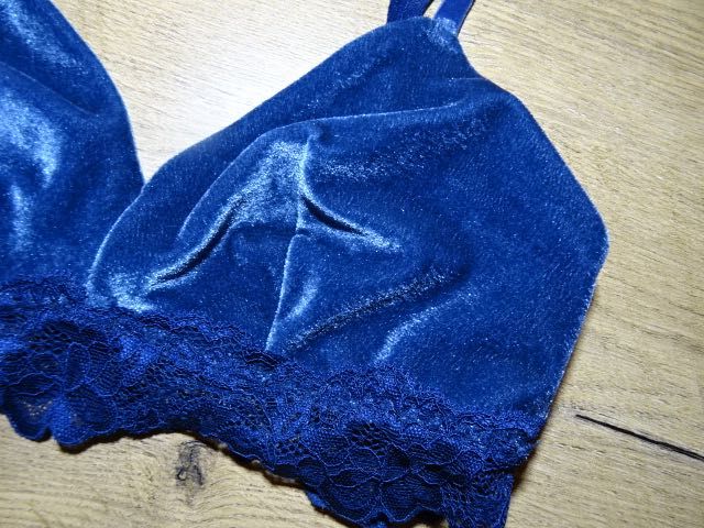 Marks & Spencer biustonosz welurowy nowy XS