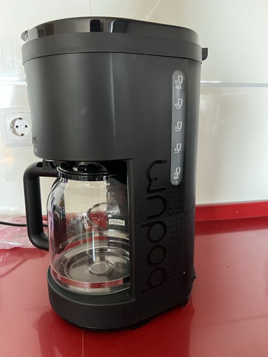 Cafeteira eletrica marca Bodum otimo estado pouco uso