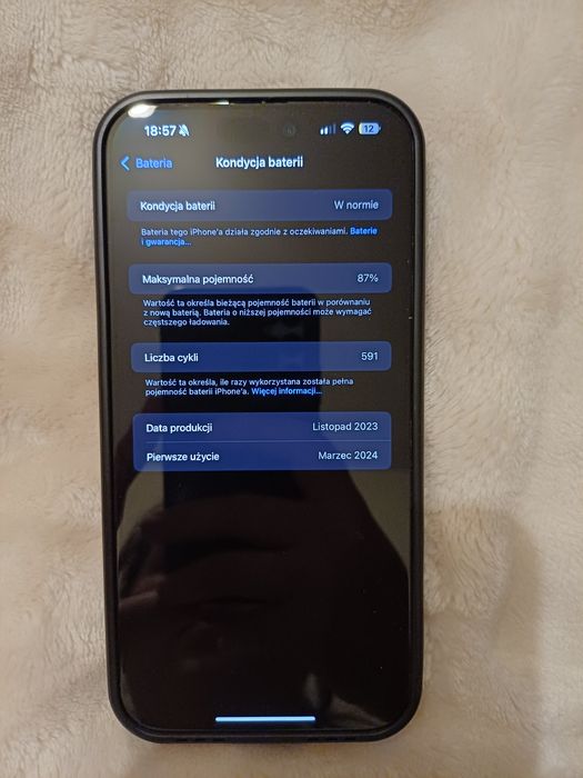 iPhone 15 Pro Max 128 GB – bardzo dobry stan | 87% baterii | Etui