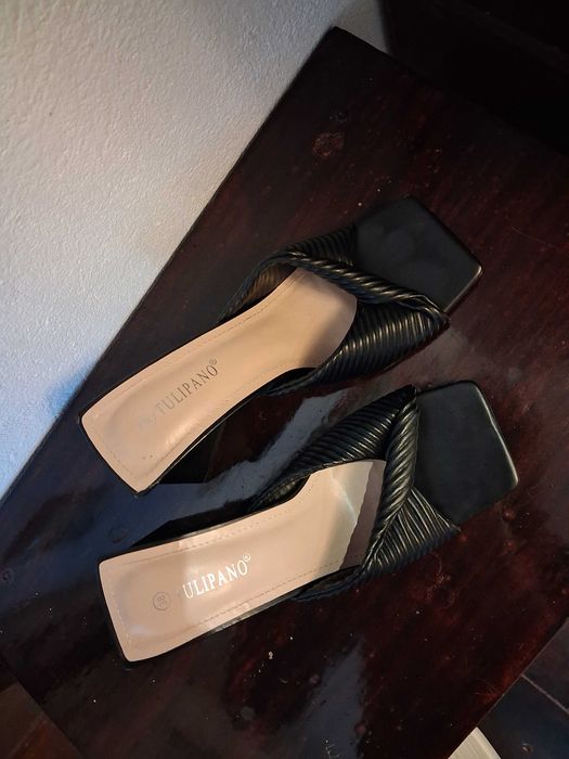 Шльопанці чорні з Італії 38 розмір