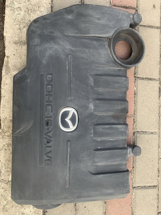 Mazda   Мазда декоративна накладка двигуна