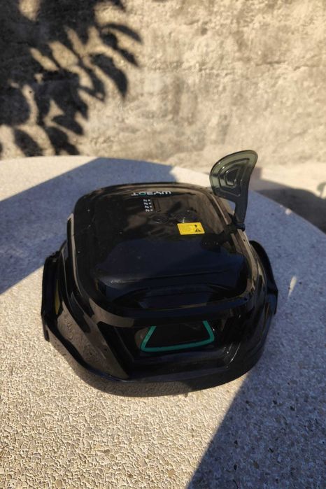 Robot limpeza de  piscinas