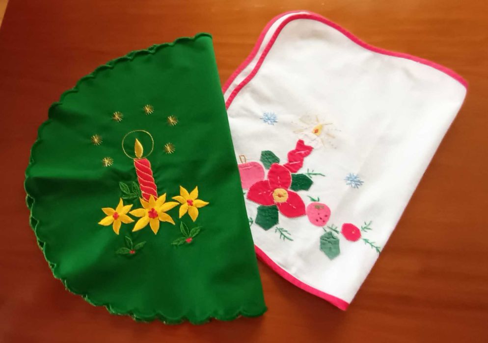 Dois panos de tabuleiro ou individuais