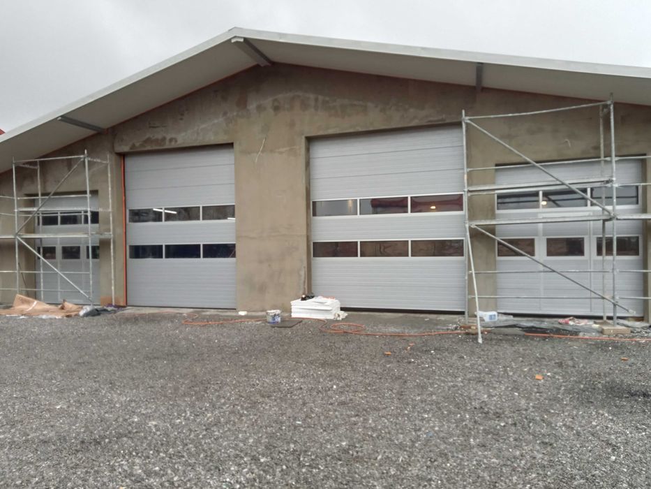 Brama segmentowa garażowa przemysłowa bramy garażowe RASZYN