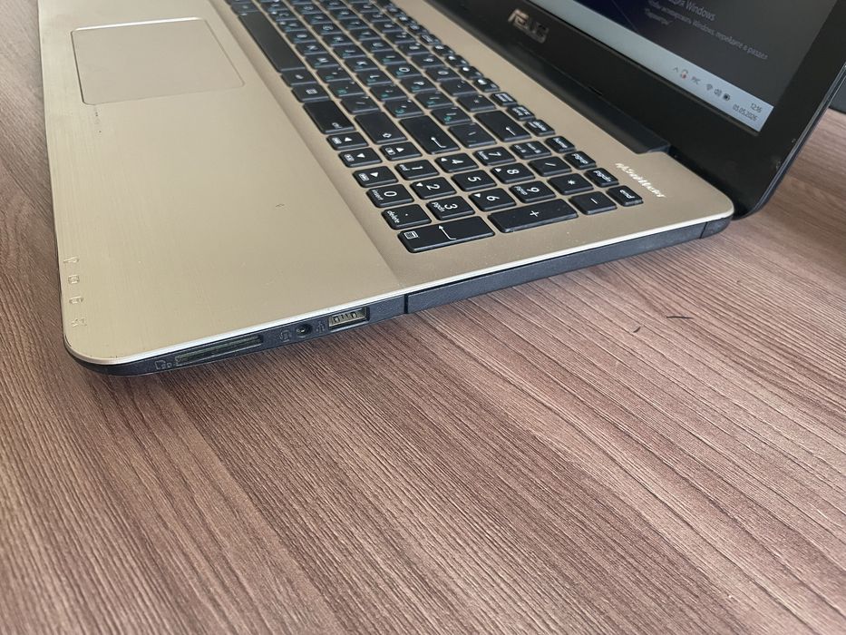 58.Ігровий Asus /FullHD IPS/Core i5-5200/RAM 8GB/1000GB/Intel HD+GeForce GT 940M 2 GB