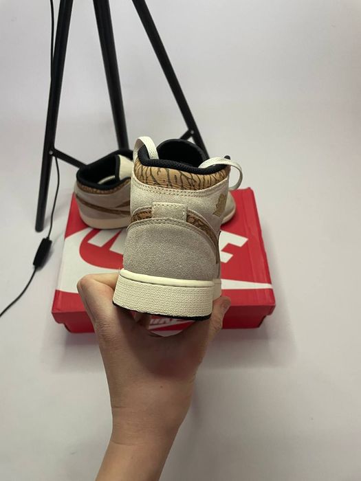 Оригінальні Кроси Nike Air Jordan