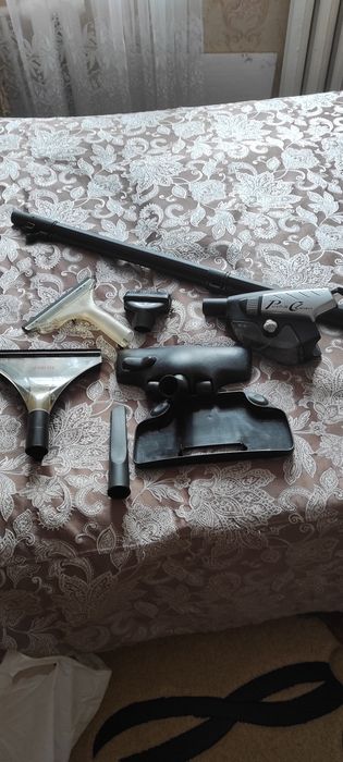 Пилосос миючий ARIETE Hot Aqua Power 2479