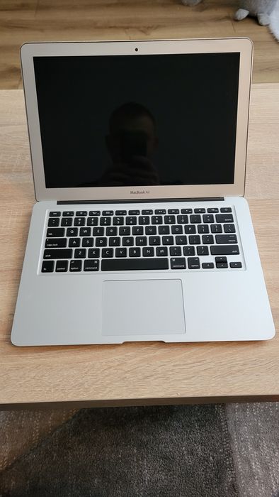 Apple Macbook Air A1466 | i7 | 8GB Ram | SSD | Gotowy do pracy