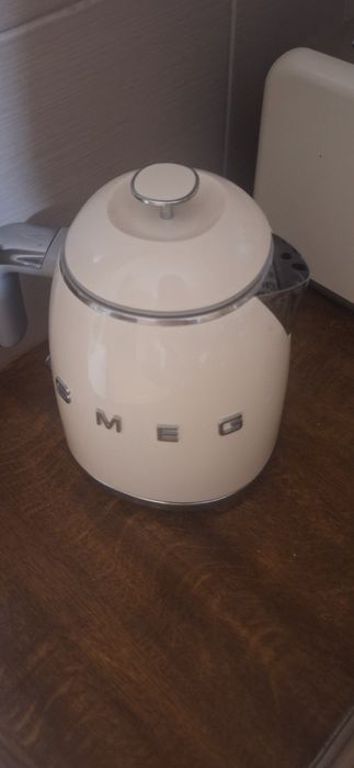 Czajnik elektryczny Smeg 0.8 sliczny Beżowy