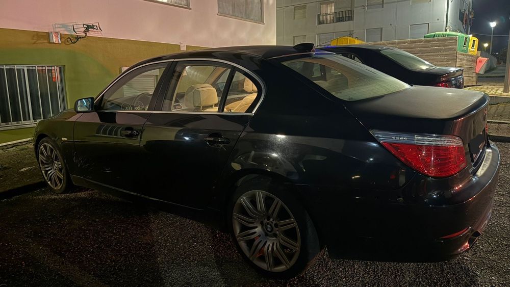 BMW 520d LCI pouco rodado