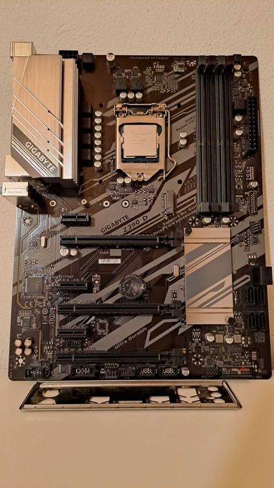 Bundle Intel Core i7-9700K / Board Gigabyte Z390 D LGA 1151