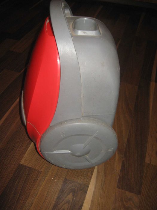 Пылесос LG,не включается.