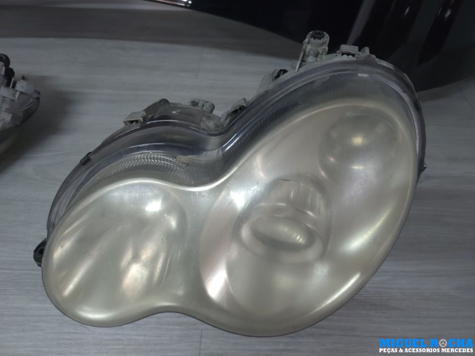 Frente completa com farois Xenon Mercedes Classe C W203