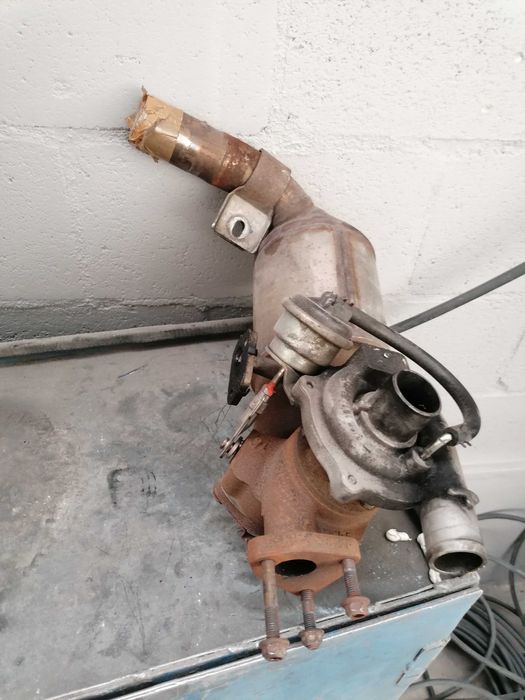 Conjunto turbo e catalisador 1.3 jtd