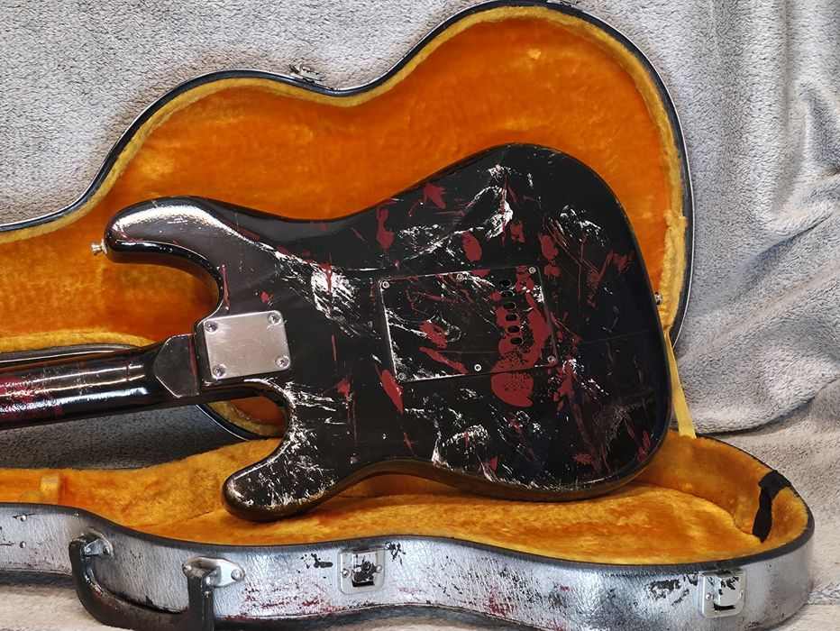 Gitara elektryczna stratocaster splatter blood