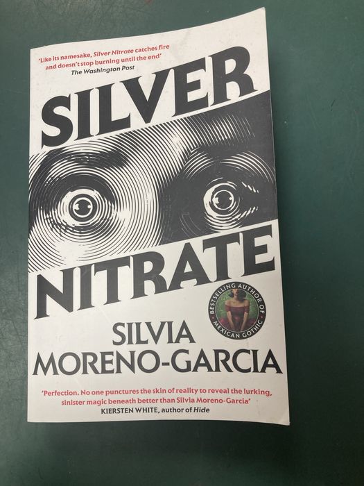 Livros em Inglês, Silver Nitrate, Silvia Moreno-Garcia