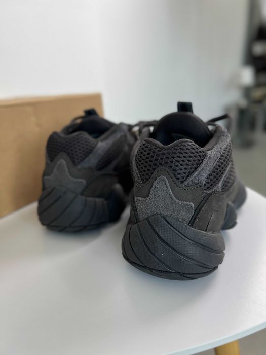 Мужские черные кроссовки Adidas Yeezy 500 Black изи йизи ob366