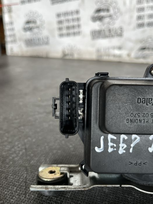 Моторчик склоочисника заднього Jeep Cherokee WJ 1999-2004