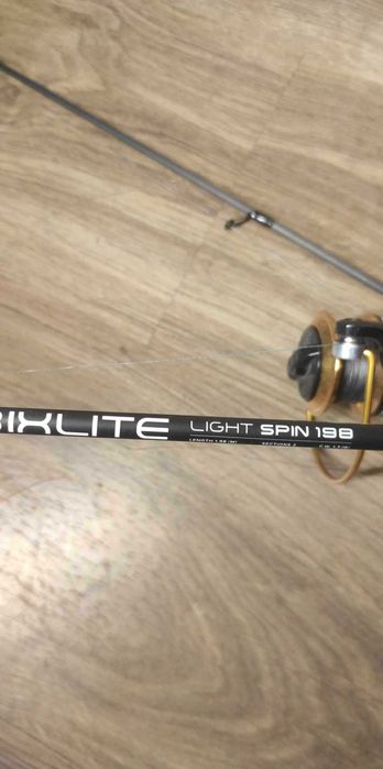 Zestaw okoniowy przynęty itp.