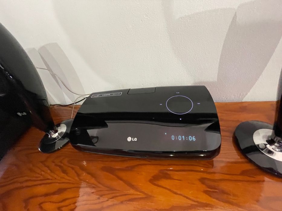 LG Home-cine/hi-fi 2.1  300w