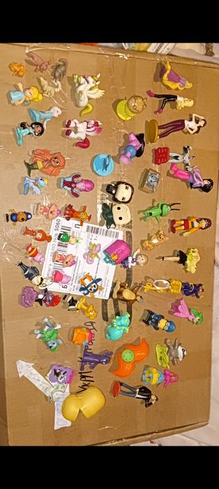 Продам іграшки з кіндерів або дрібні