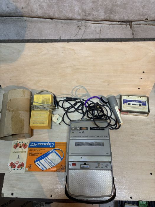 Магнитофон Спутник-403