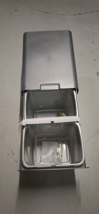 Balde do lixo extraível para móvel de cozinha 2x18 litros. NOVO.
