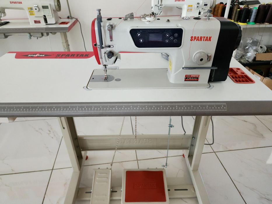 Прямострочная швейная промышленная машина