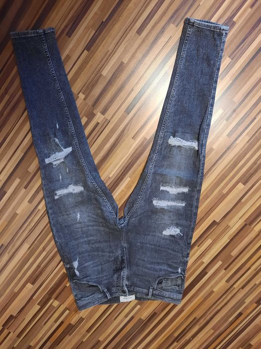 Spodnie dzinsowe pull&bear r.42